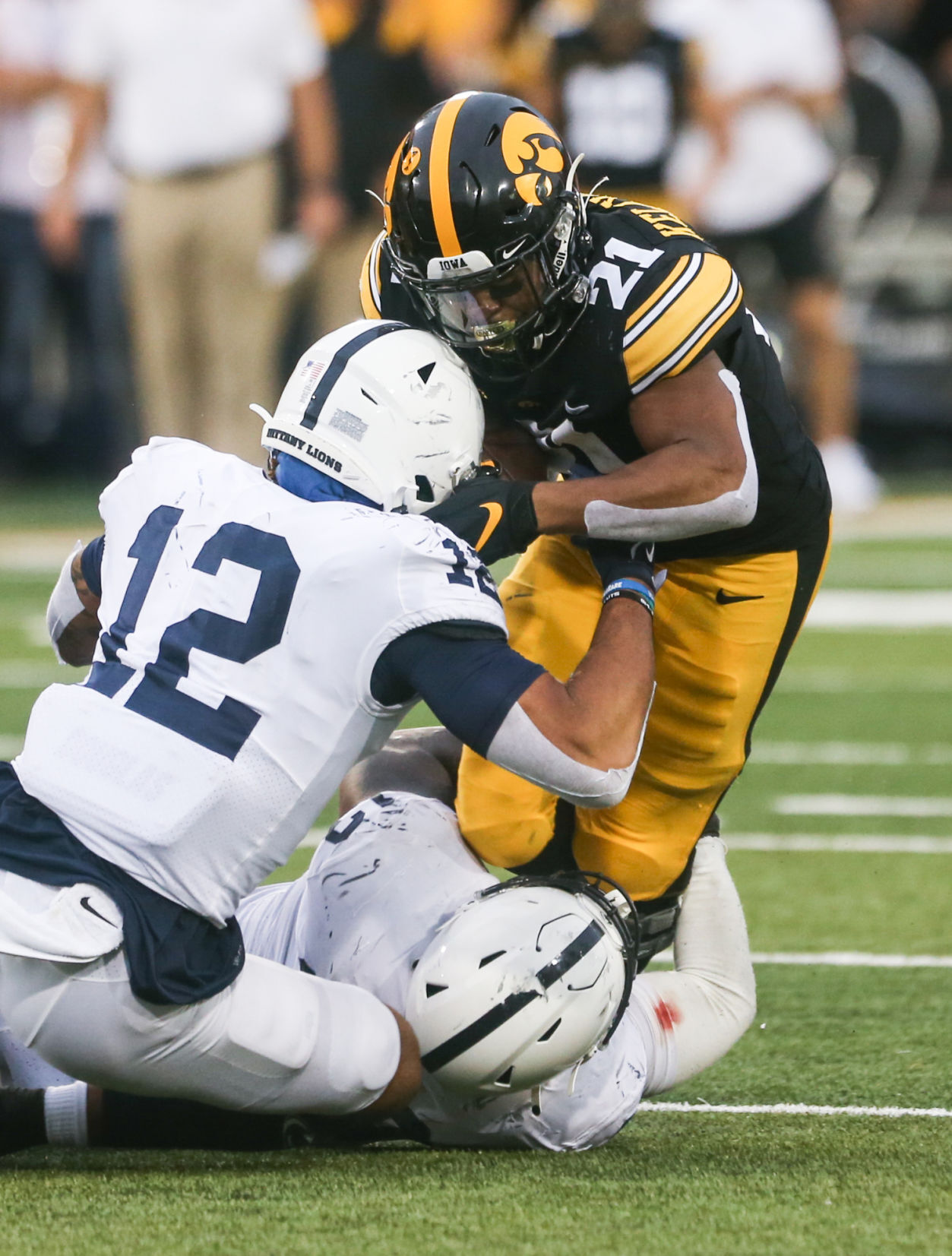 100921-qc-spt-iowa-fball-053